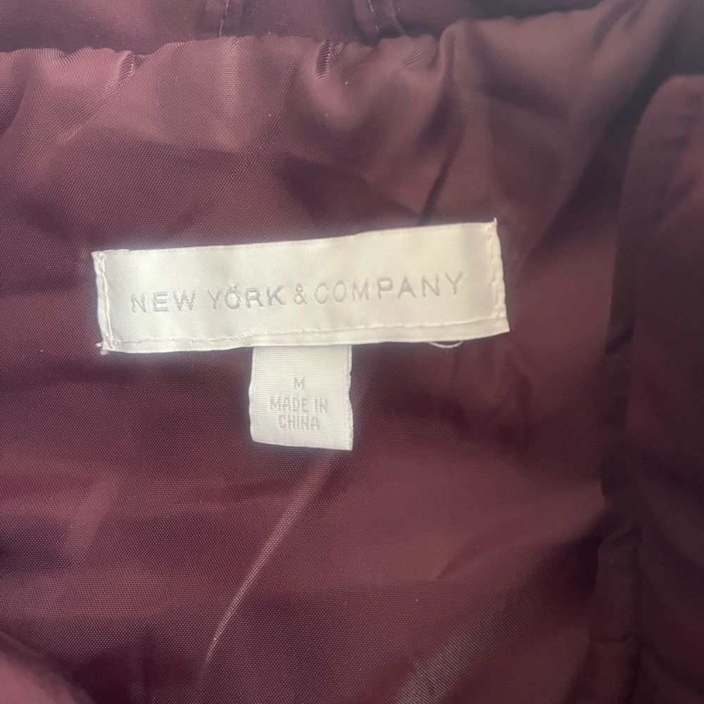New York & Company Cranberry Quilted Vest Women’s Size Medium - Picture 12 of 15